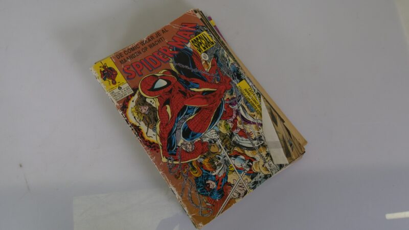 Set van 18 Junior Press “De Spectaculaire Spiderman” strips (Nederlandstalig, jaren ’80–’90) - Afbeelding 2