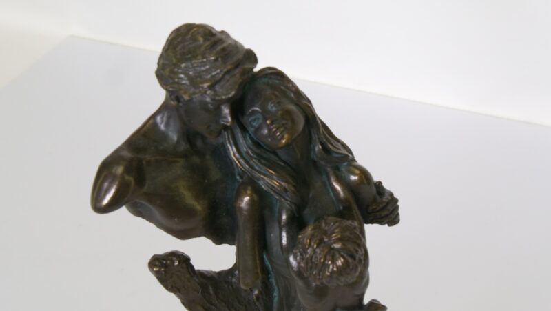 Bronzen beeld “Familie” op marmeren sokkel – Santini, Italië - Afbeelding 4