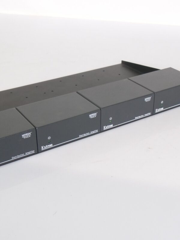 Extron Versa Tools MDA 5SV / MDA 5A RCA – audio/video distribution amplifiers (rack set, 4 stuks)