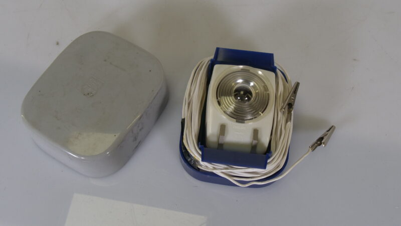 Philips autolamp in doos – vintage 12V werklicht
