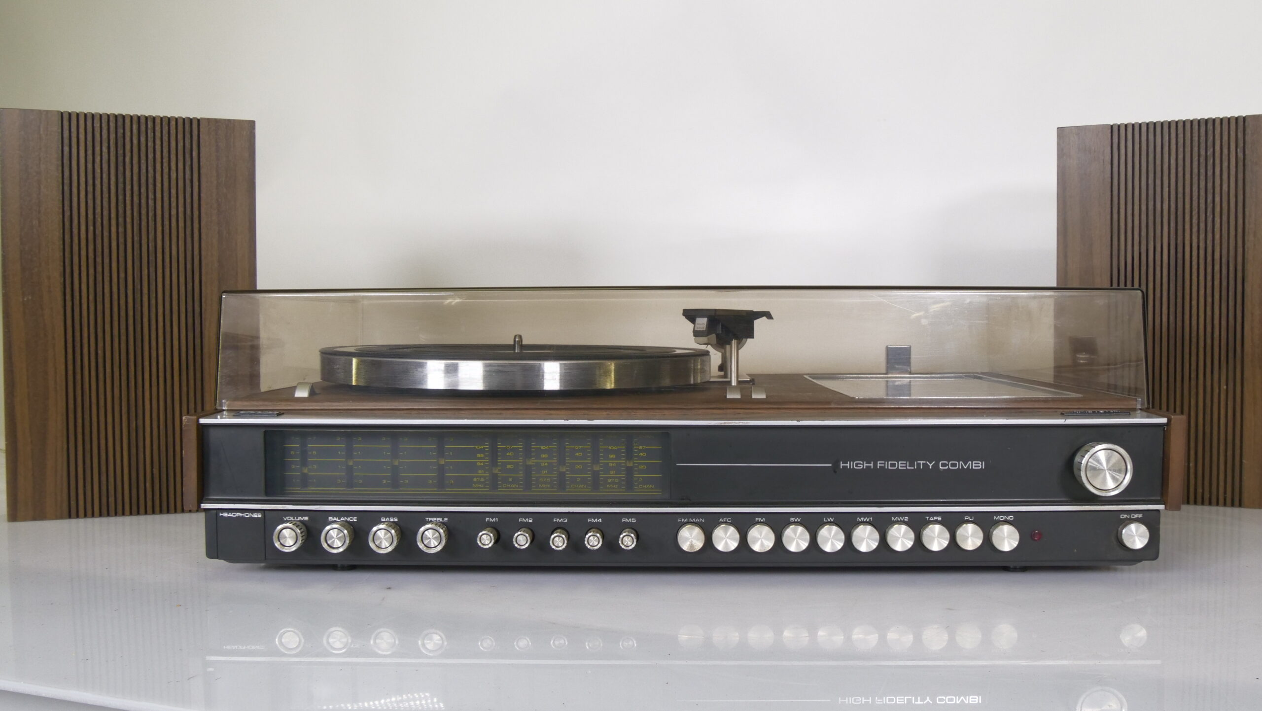 Aristona High Fidelity Combi platenspeler-radio set - Afbeelding 8