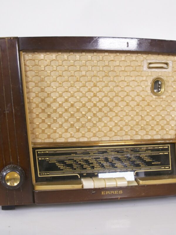 Erres Buizenradio – Aan, maar geen geluid – Restauratie