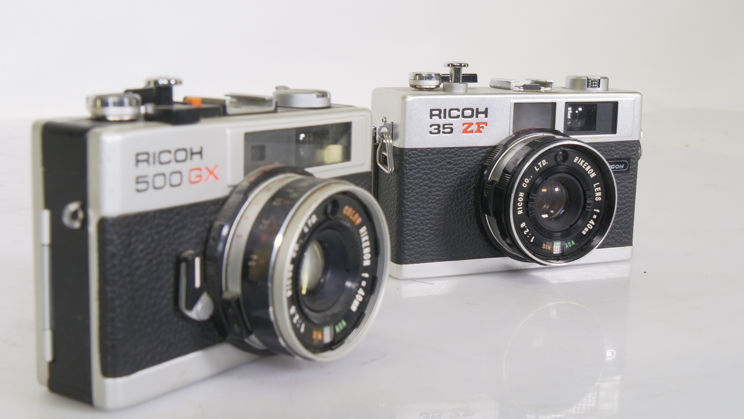 Ricoh 500GX & Ricoh 35 ZF analoge camera set