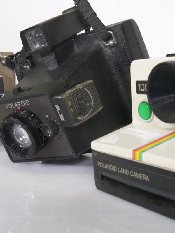Set Polaroid Camera’s (EE22, EE44 & 1000) – Display