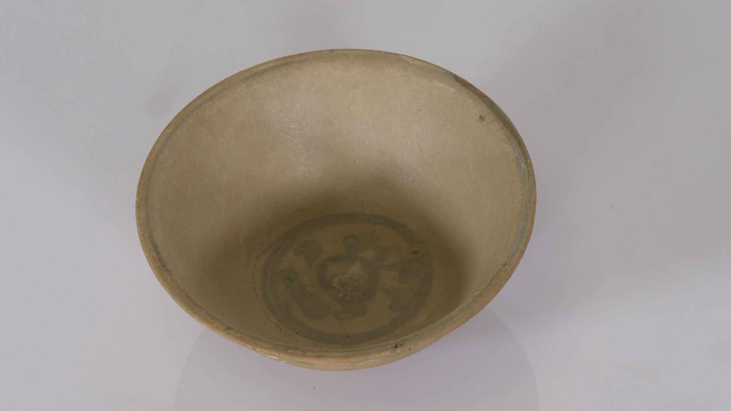 Antiek Aziatisch steengoed kommetje met grijs motief - Afbeelding 2