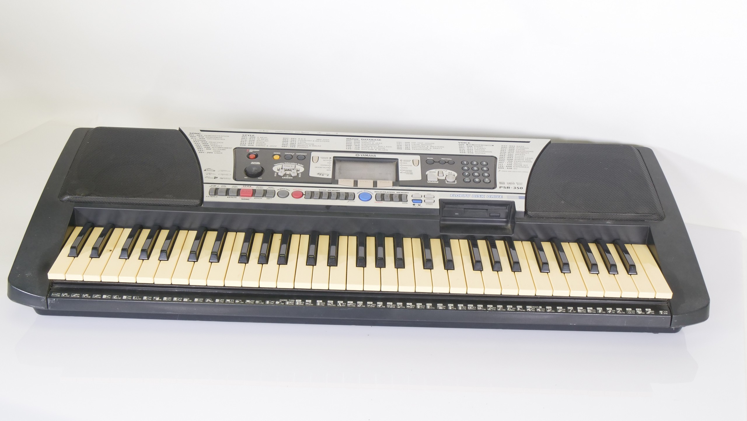 Yamaha PSR-350 keyboard met floppy drive (getest)