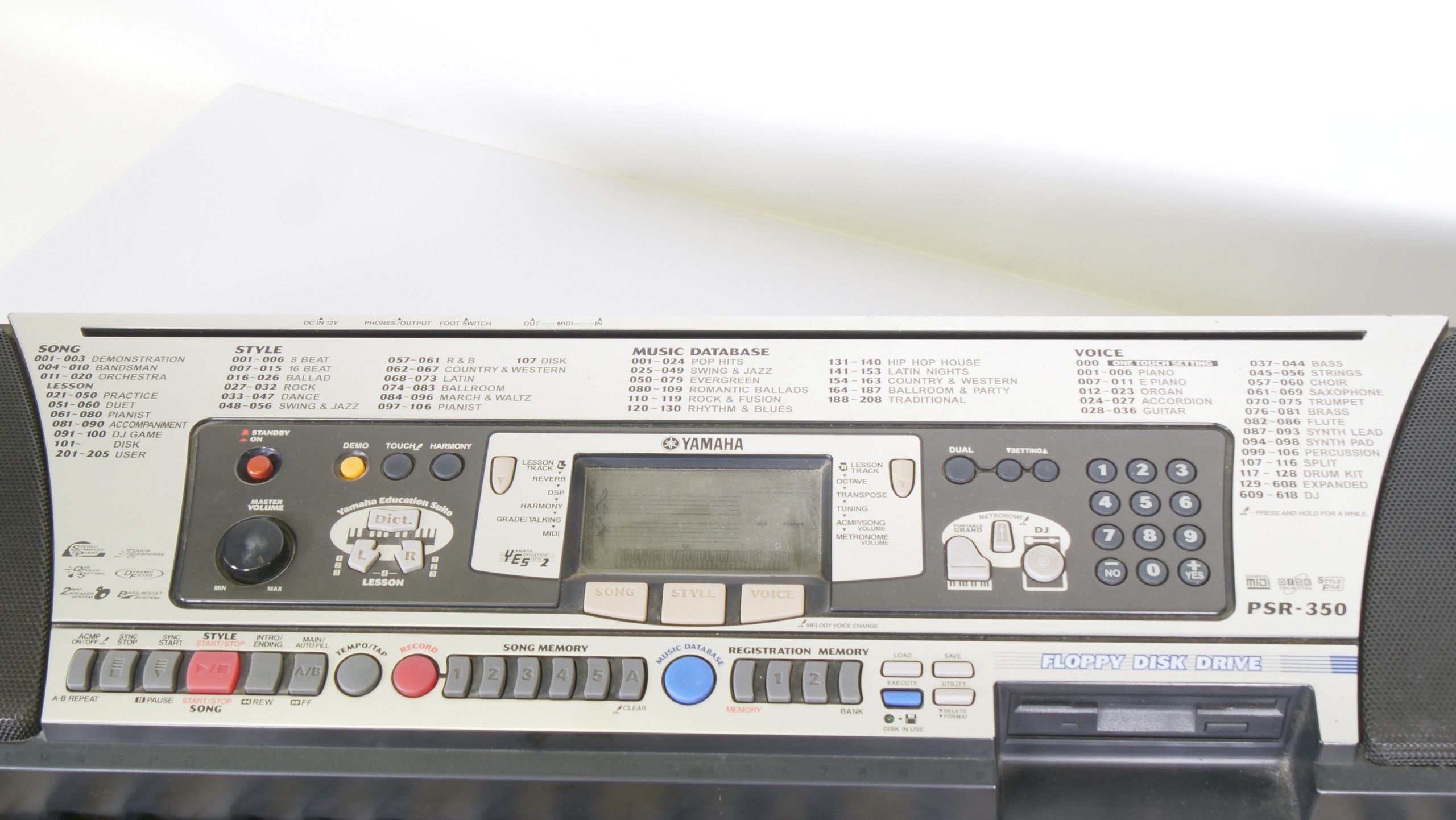 Yamaha PSR-350 keyboard met floppy drive (getest) - Afbeelding 2