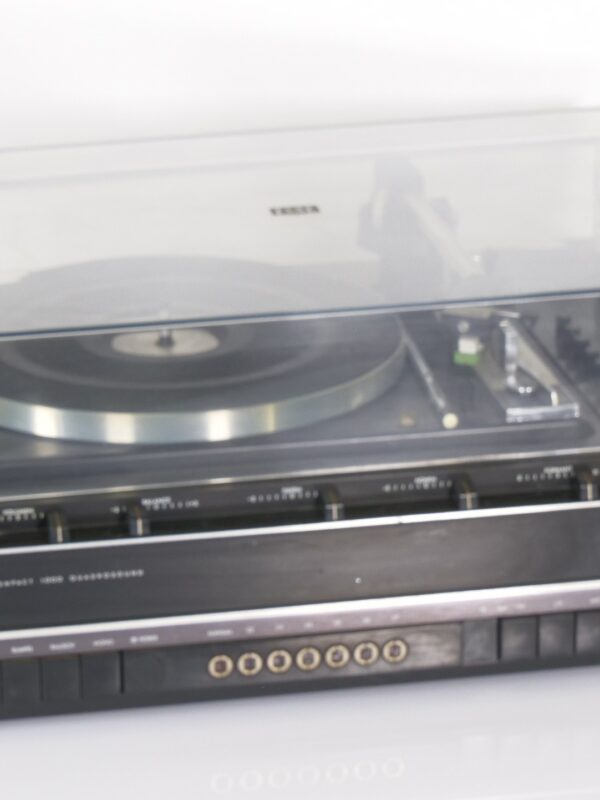 ELAC Compact 1000 Quadrosound platenspeler-radio